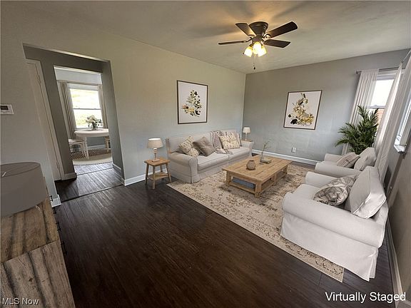3rd image of 117 Garden Dr