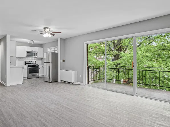 4108 Mangalore Dr APT 304, Annandale, VA 22003