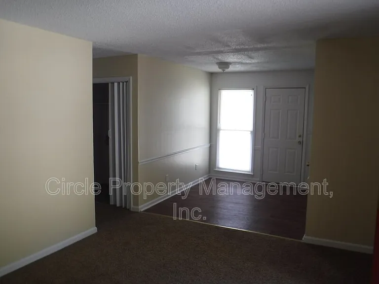 126 Claybill Dr NW #B — Photo 2