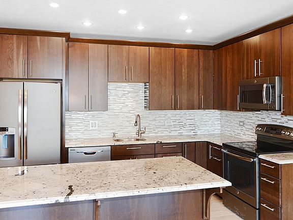 3rd image of 211 E Ohio St APT 2907