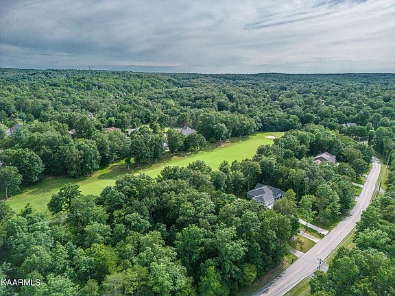 3rd image of 516 Stonehenge Dr