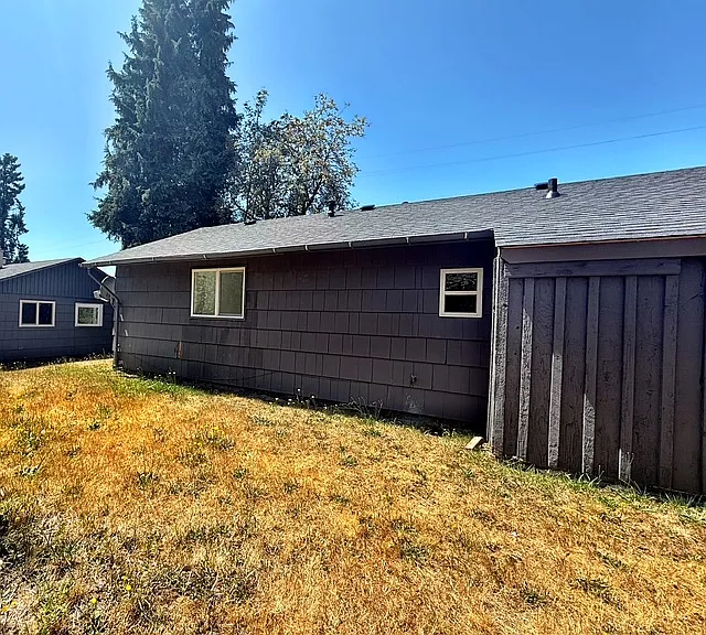 3328 Halverson Ave — Photo 16