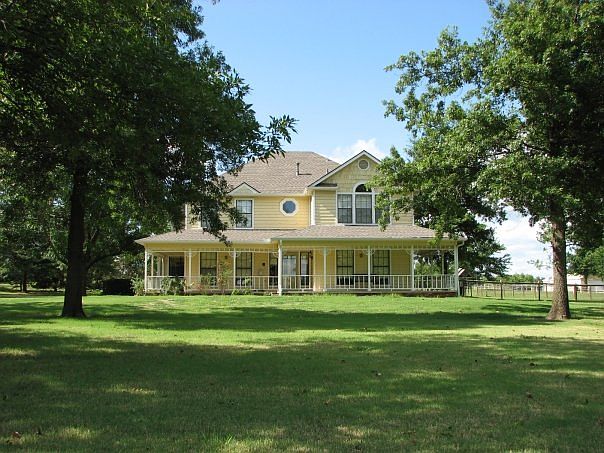 Beautiful wrap around porch