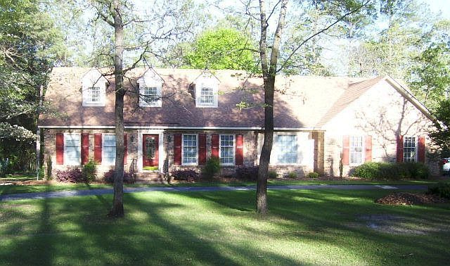 1st image of 304 Breezewood Dr