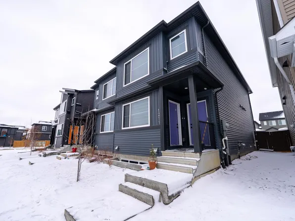1211 Podersky Wynd SW, Edmonton, AB T6W 4W3