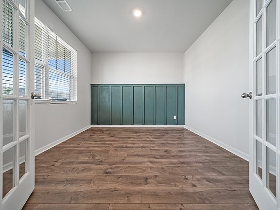4th image of 7103 Sunny Parks Dr