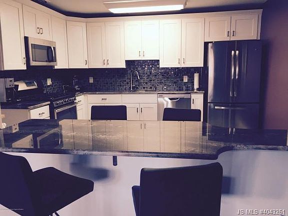 2nd image of 30B Holly St