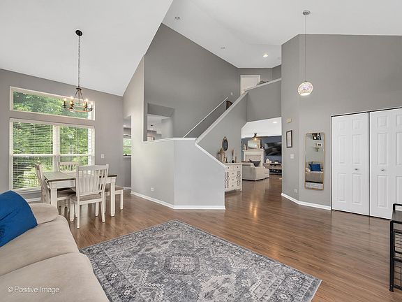 4th image of 2421 Meadowsedge Ln