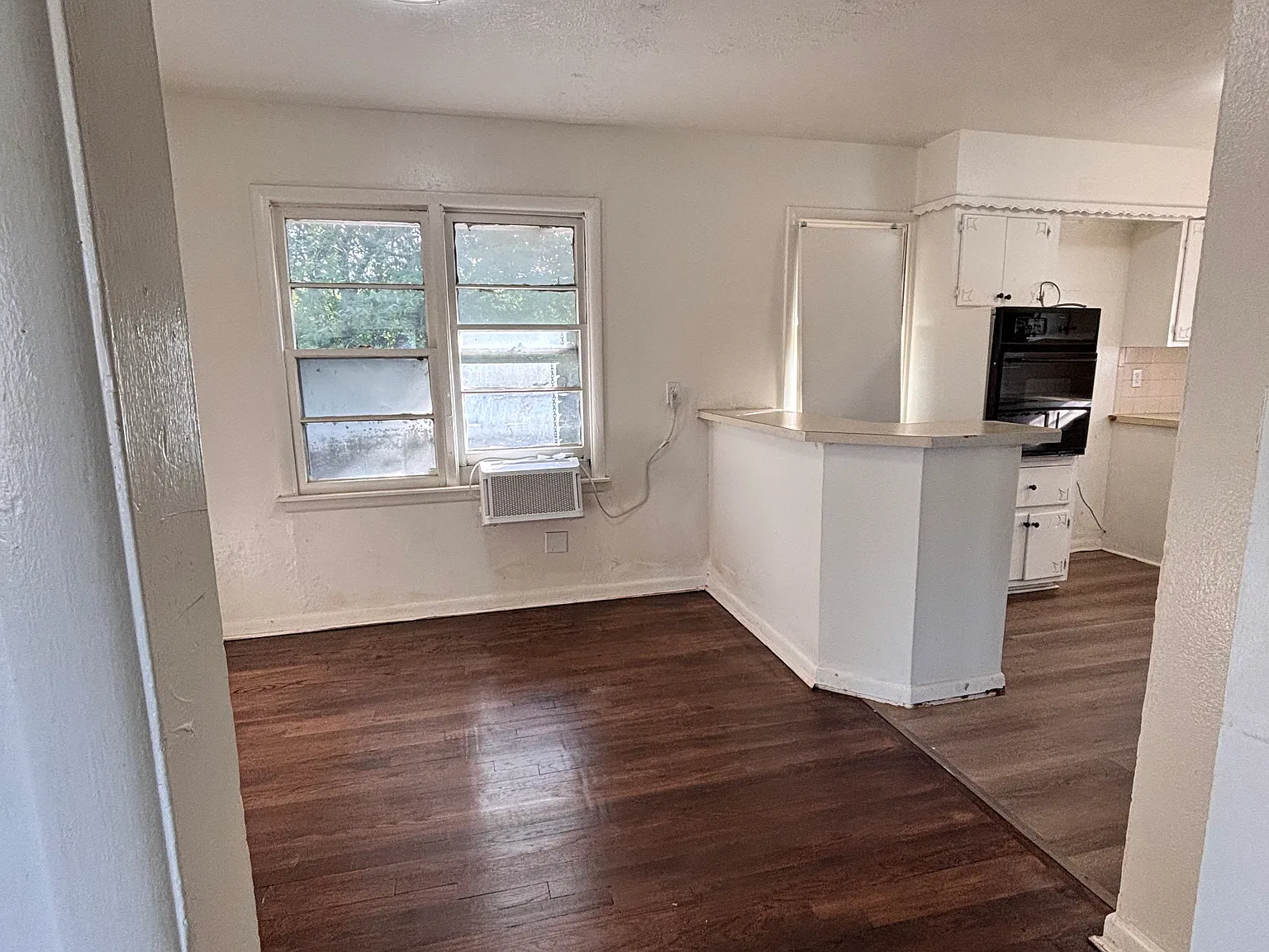 4 bed, 1100 sqft, $1,650 — Photo 3