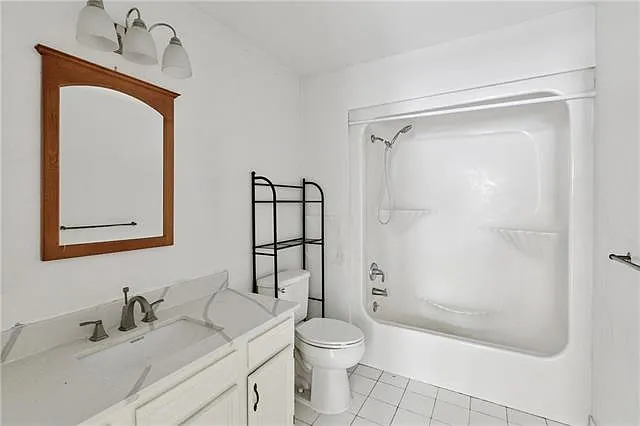 1123 Hillary St — Photo 9