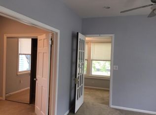 4861 W Dakin St #3A, Chicago, IL 60641