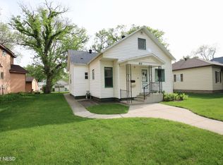 812 E Kemp Ave, Watertown, SD 57201