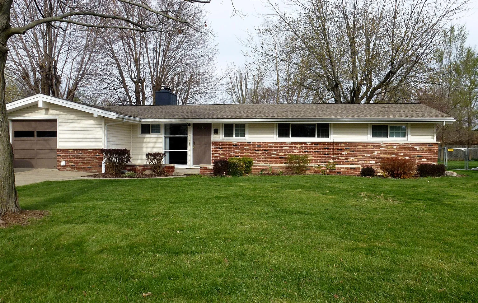 2504 Sherman Dr photo 1