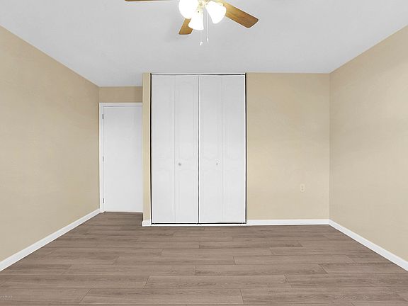 4th image of 566B Sheffield Ct #1002