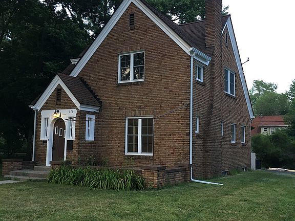 3rd image of 176 Garrison Ave