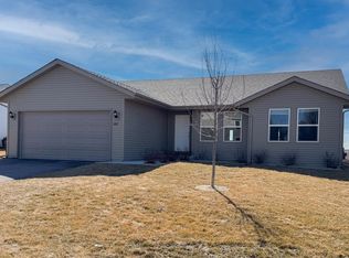 2921 Huntington Dr, Belvidere, IL 61008