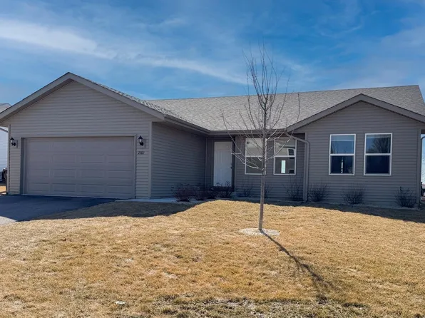 2921 Huntington Dr, Belvidere, IL 61008