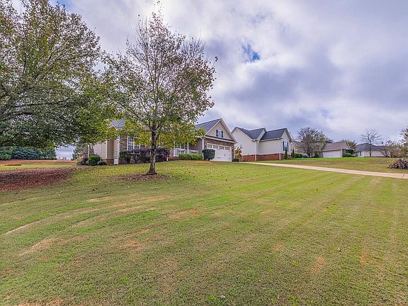 3rd image of 315 Cliffrose Ct
