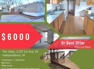 1229 1st Ave NE TRLR 5, Independence, IA 50644