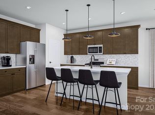 8222 Franklin Trail St, Mint Hill, NC 28227