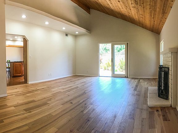 2nd image of 1252 Oceanaire Dr
