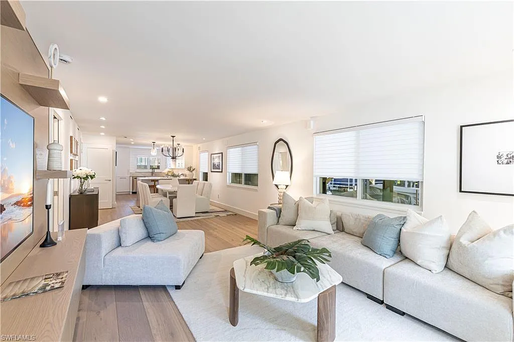 2 bed, 2.0 bath, 1090 sqft, $3,800 — Photo 2