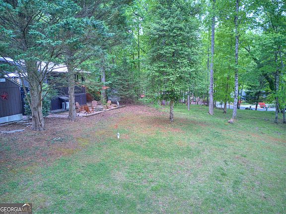 5th image of 90 Campfire Dr