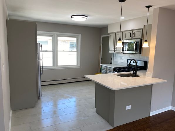 4422 Forest Ave APT 2R