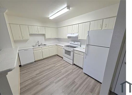 2nd image of 5100 W 8th Ave APT 101