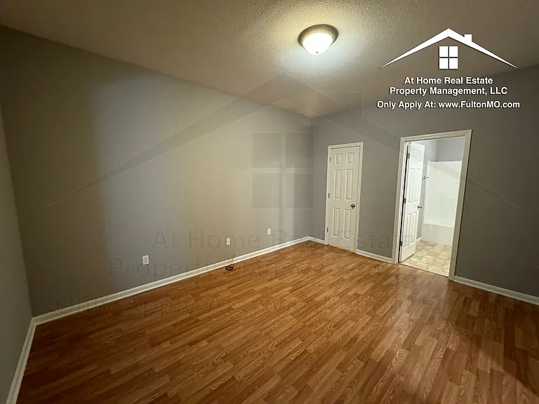 211 N Main St #A — Photo 8