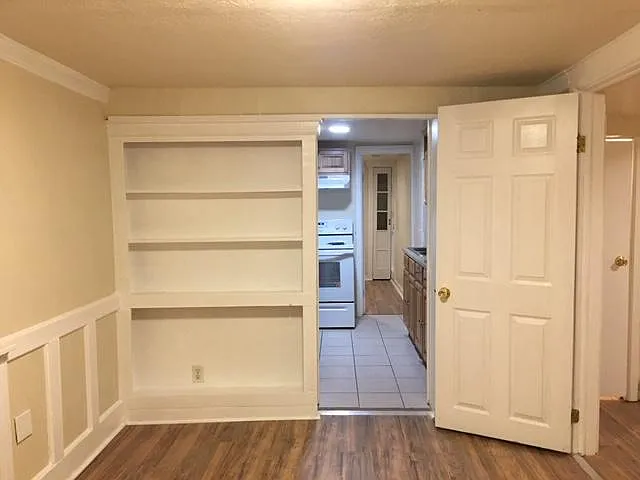 2 bed, 600 sqft, $950 — Photo 2