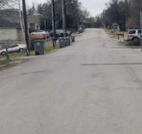 Exterior Neighborhood (street photo)