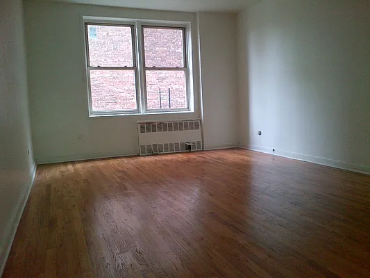 Rented by Smart NY Realty LLC | media 12
