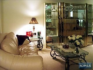 5th image of 584 Anderson Ave #C004d-4d