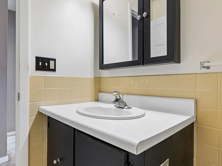 7541 Old Post Rd #14 — Photo 17