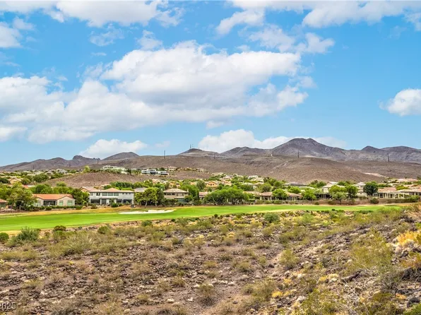 18 Brookridge Dr, Henderson, NV 89052