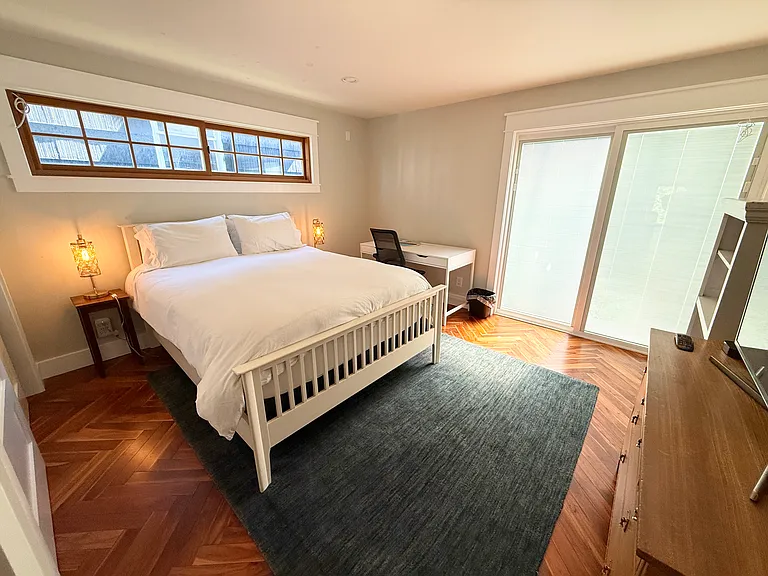 5716 SW Admiral Way #A — Photo 22