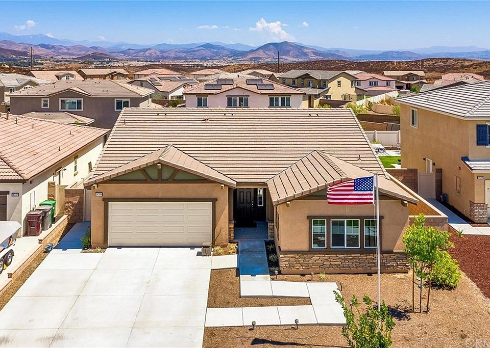 2nd image of 34784 Dorado Ln