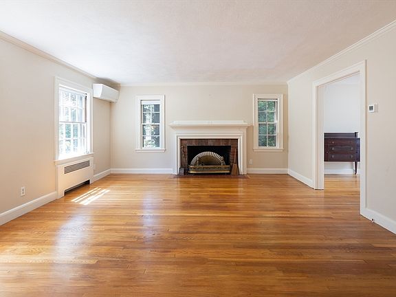 2nd image of 59 Hinckley Rd