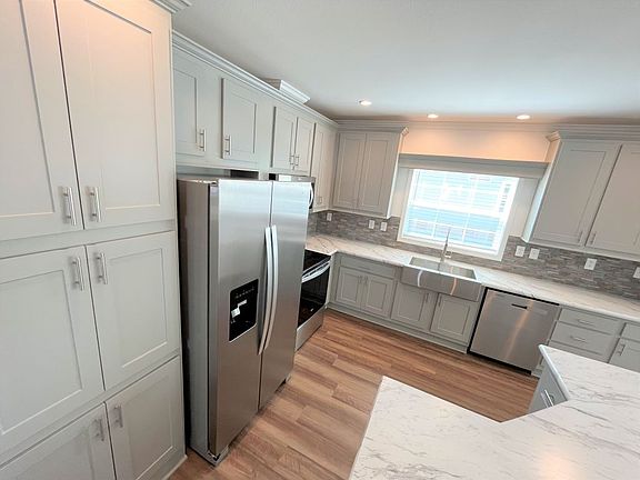 5th image of 586 Mayapple Ln #586E