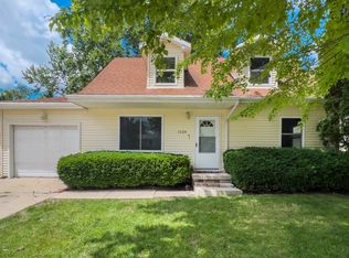 1528 N Hershey Rd, Bloomington, IL 61704