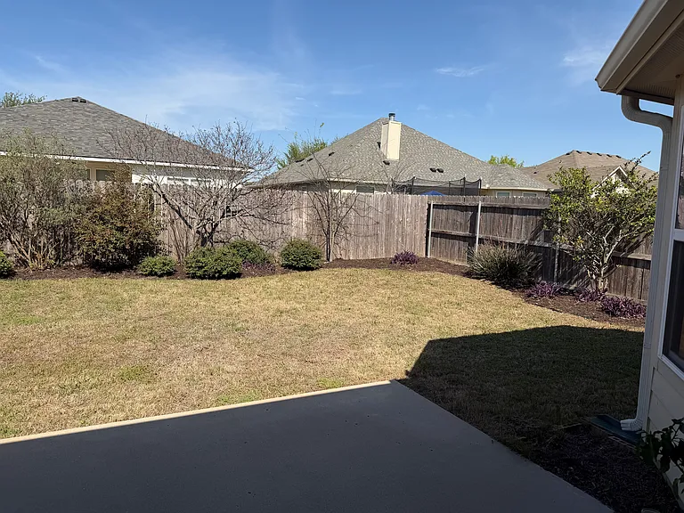 1126 Neuberry Cliffe — Photo 11