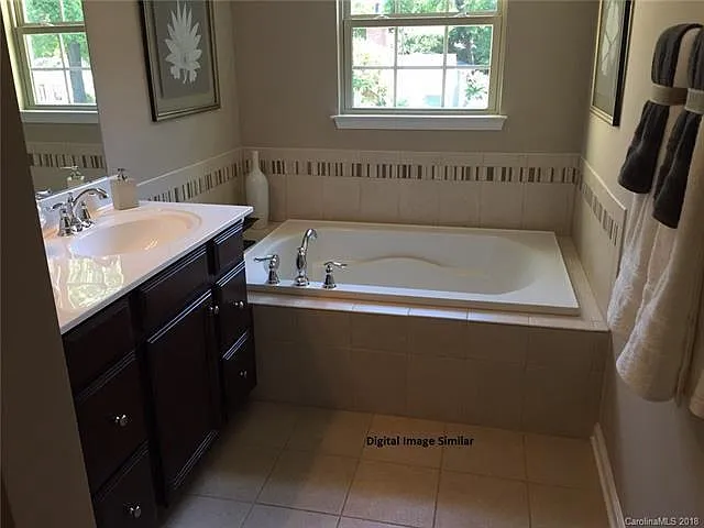 2438 Alyssa Ln — Photo 10