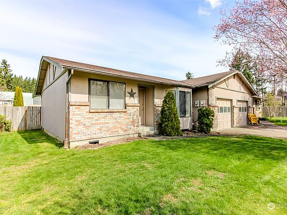 2nd image of 3819 151 Street Ct E