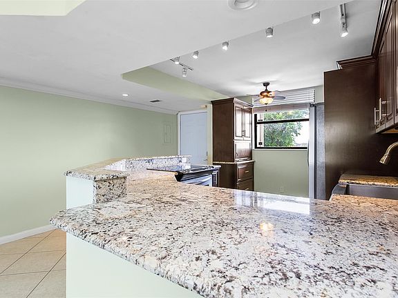 4th image of 115 Lake Emerald Drive #307