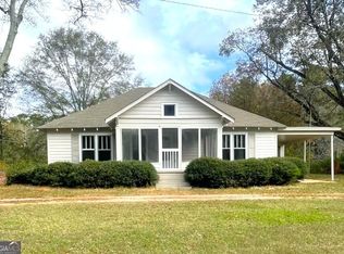 586 McKenzie Bridge Rd, Carrollton, GA 30116