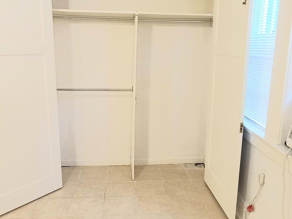 1st image of 2717 Fern St