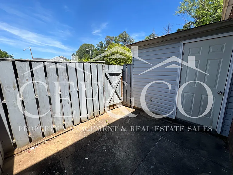 1446 Dover Rd #E — Photo 12