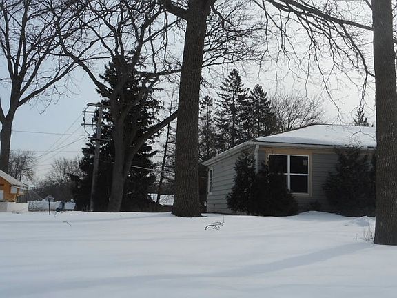 3rd image of 772 N 116th St