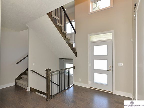 2nd image of 18401 Jones St